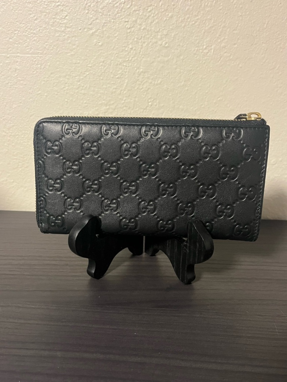 AUTHENTICATED Gucci Black GG Embossed Leather Zip Wallet-WEEKEND DEAL ONLY - Picture 3 of 6